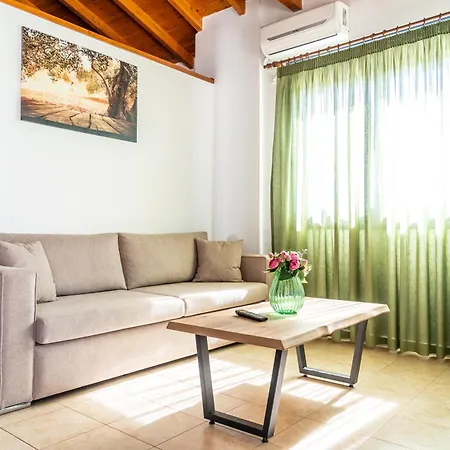 Nenes House * Koróni